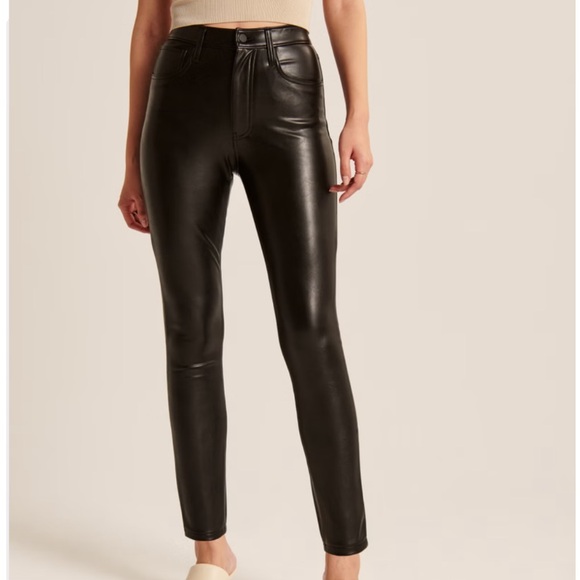 Abercrombie The Skinny Vegan Leather Pant - Black, Size 26 - Picture 2 of 5